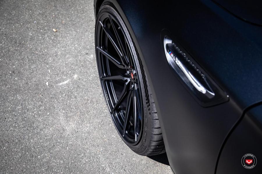  BMW M5 on Vossen Wheels (M-X2) 2019 года  (фото 25 из 25)